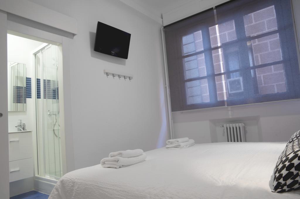 Woohoo Hostal Мадрид Номер фото